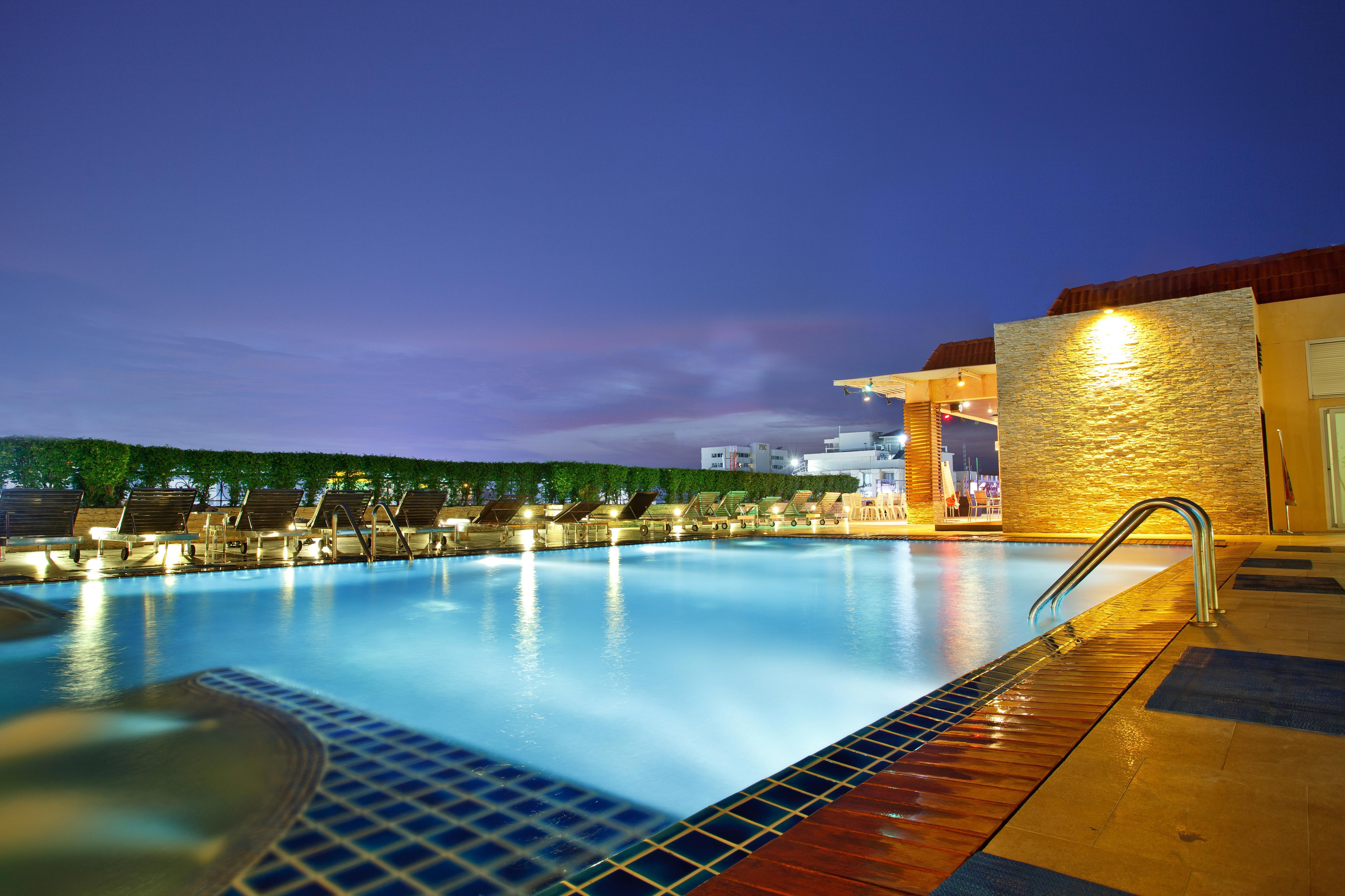 Intimate Hotel Pattaya - Sha Extra Plus Екстер'єр фото