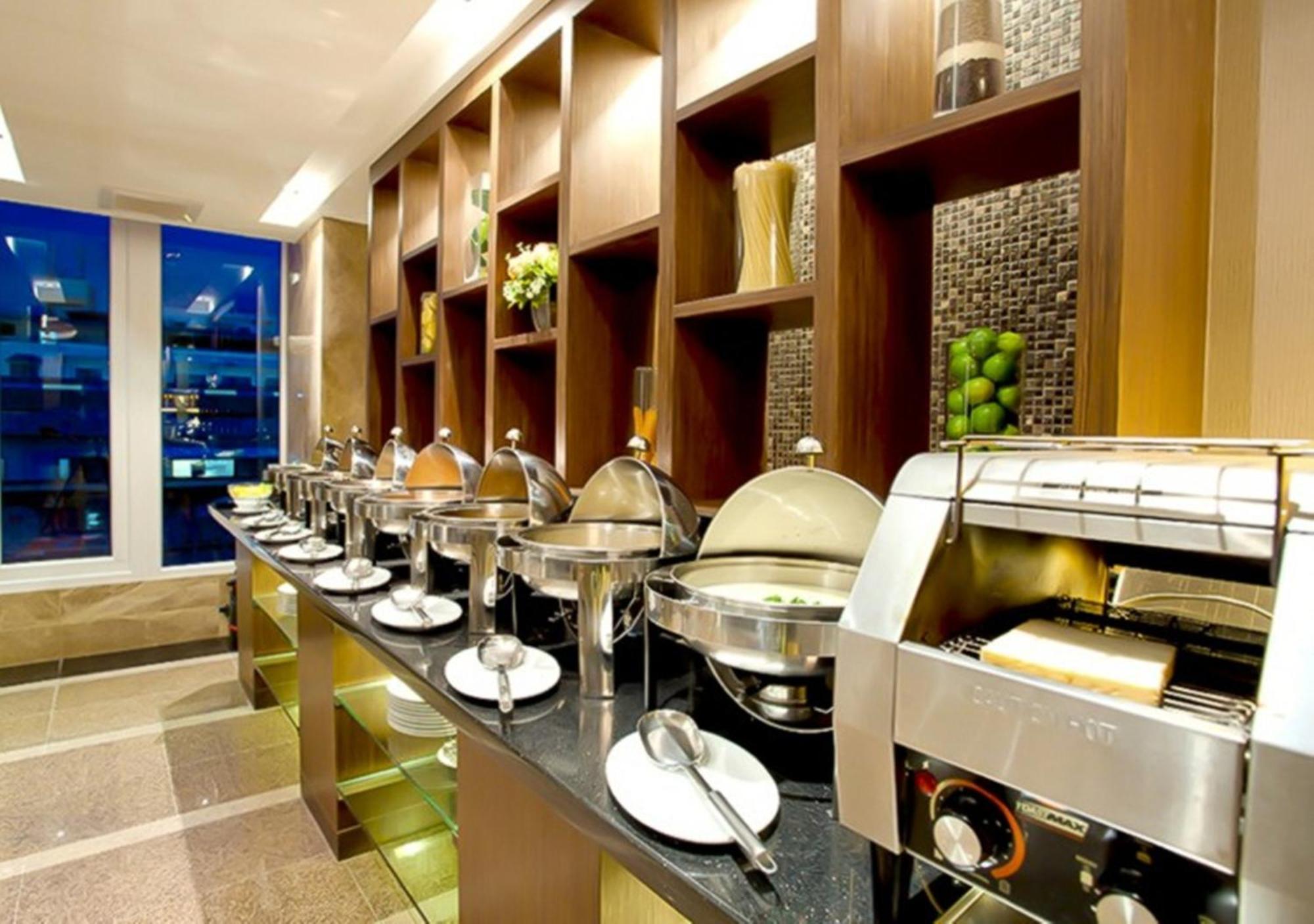 Intimate Hotel Pattaya - Sha Extra Plus Екстер'єр фото
