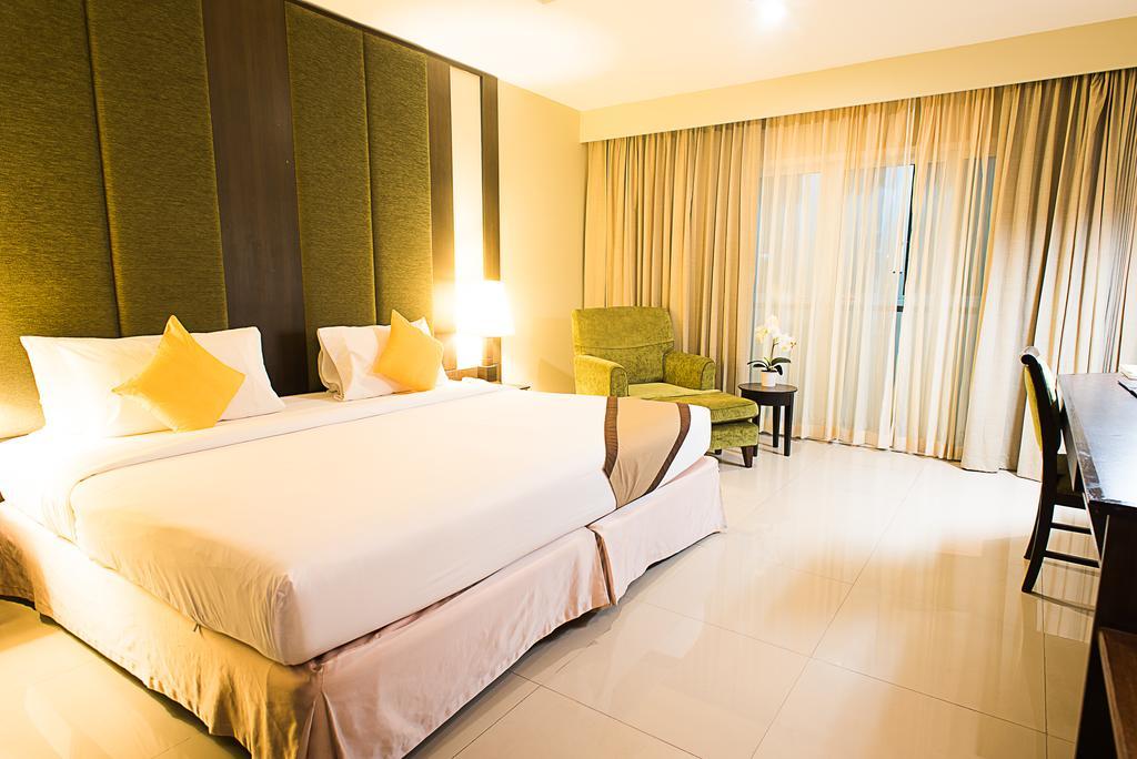 Intimate Hotel Pattaya - Sha Extra Plus Екстер'єр фото
